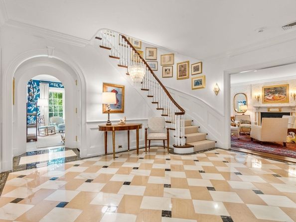 188 Heath St, Brookline MA 02467