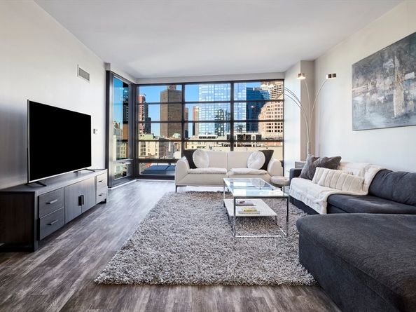 580 Washington 1407, Boston MA 02111