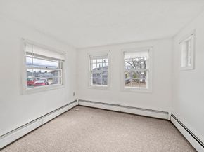 3 Short Neck Rd, Wareham MA 02532
