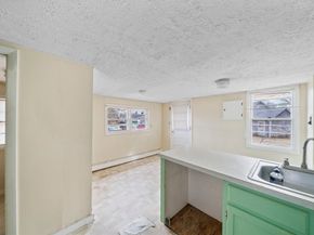 3 Short Neck Rd, Wareham MA 02532
