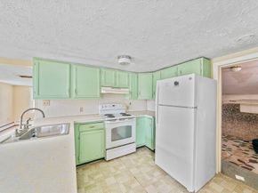 3 Short Neck Rd, Wareham MA 02532