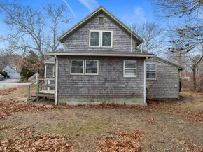 3 Short Neck Rd, Wareham MA 02532