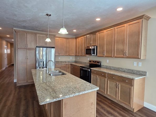 20 Fidelity Drive 10, Rutland MA 01543