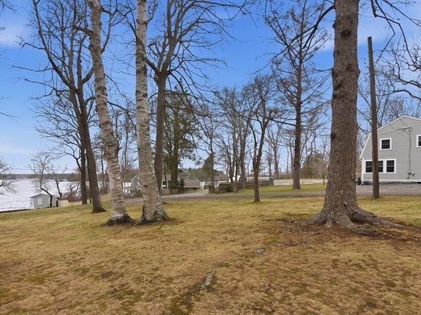 16 Norfolk St., Lakeville MA 02347