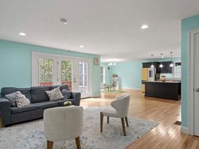 28 Mcintosh Drive, Stow MA 01775