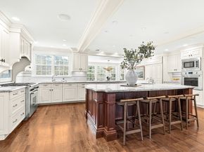 65 Woodcliff Rd, Wellesley MA 02481