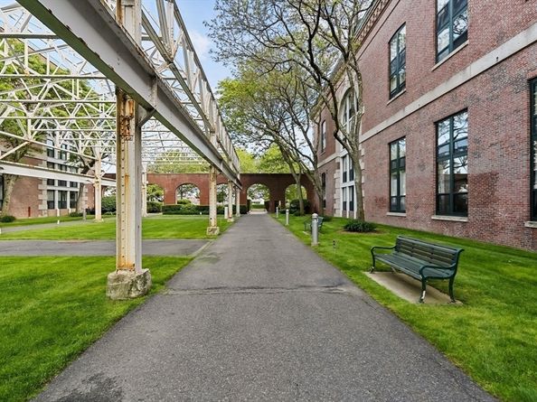 42 8th St 4106, Boston MA 02129