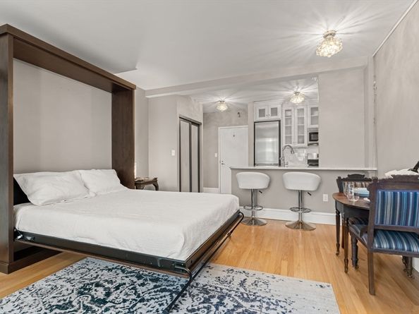 42 8th St 4106, Boston MA 02129
