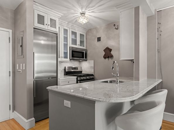 42 8th St 4106, Boston MA 02129