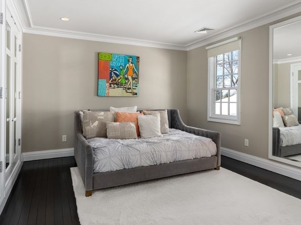 1014 Boylston St, Brookline MA 02467