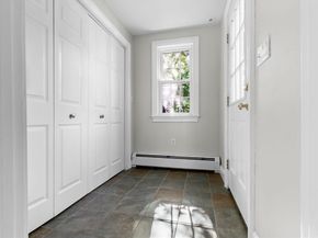 17 Topsfield Rd, Wenham MA 01984