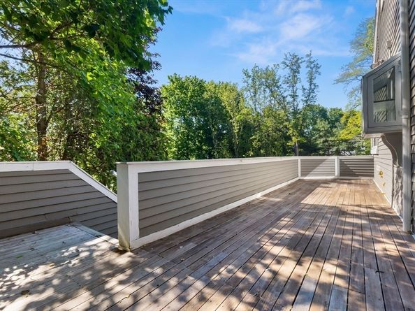 17 Topsfield Rd, Wenham MA 01984