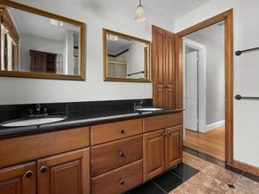 17 Topsfield Rd, Wenham MA 01984