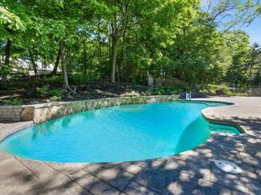 17 Topsfield Rd, Wenham MA 01984