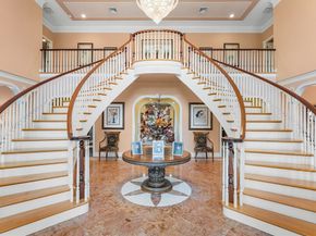 6 Steel Rd, Hopedale MA 01747
