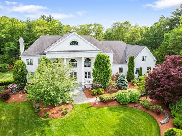 6 Steel Rd, Hopedale MA 01747