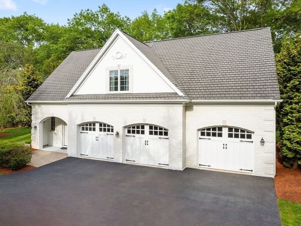 6 Steel Rd, Hopedale MA 01747