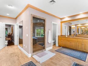 6 Steel Rd, Hopedale MA 01747
