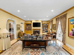 6 Steel Rd, Hopedale MA 01747