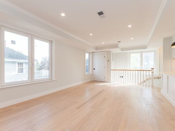 66 Farquhar St 1, Boston MA 02131