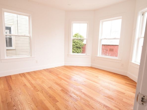 8 Brookside Ave 2, Boston MA 02130