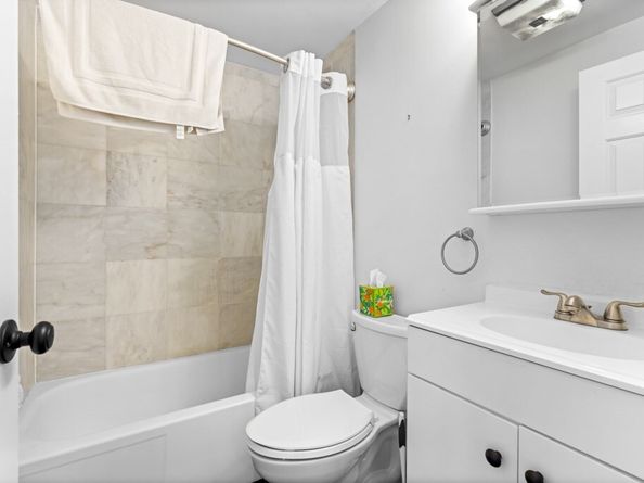 390 Riverway 24, Boston MA 02115