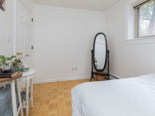 329 Harvard St 1, Cambridge MA 02139
