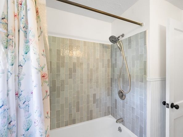 9 Common St 3, Quincy MA 02169