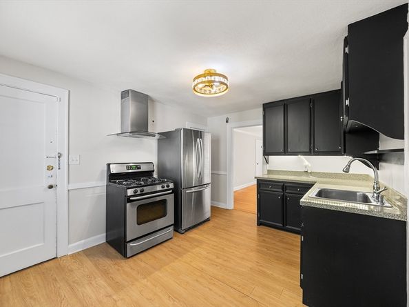9 Common St 3, Quincy MA 02169