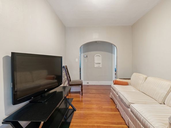 381 Main St, Leominster MA 01453