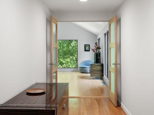 169 Hickory Rd, Weston MA 02493