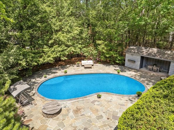 169 Hickory Rd, Weston MA 02493