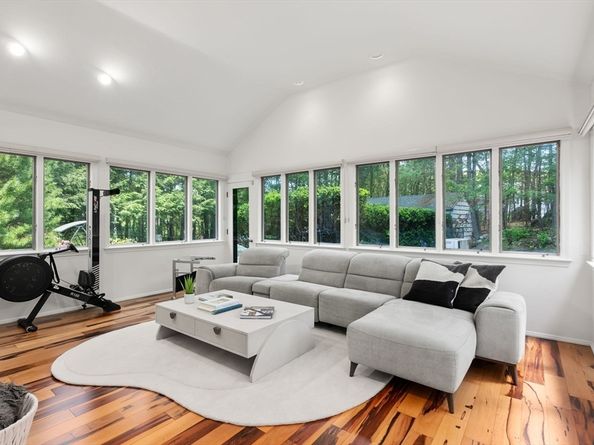 169 Hickory Rd, Weston MA 02493