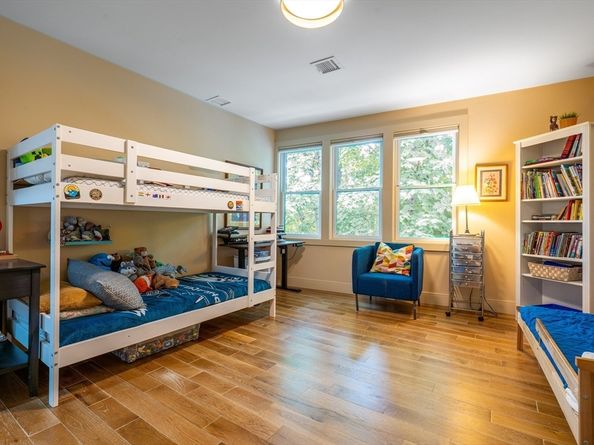 16 Walker St 16, Medford MA 02155