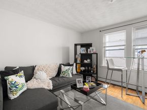 4 Warren Ave, Chelsea MA 02150