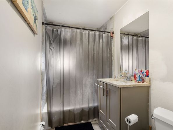 4 Warren Ave, Chelsea MA 02150