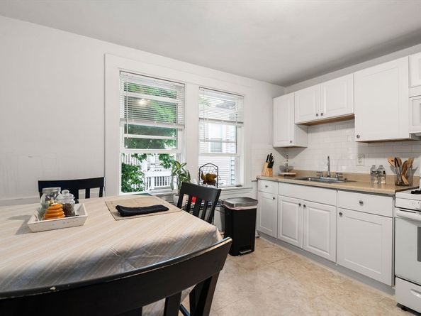 4 Warren Ave, Chelsea MA 02150