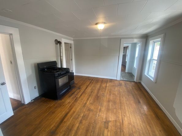 27 Lyon, Worcester MA 01604