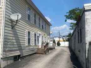 27 Lyon, Worcester MA 01604