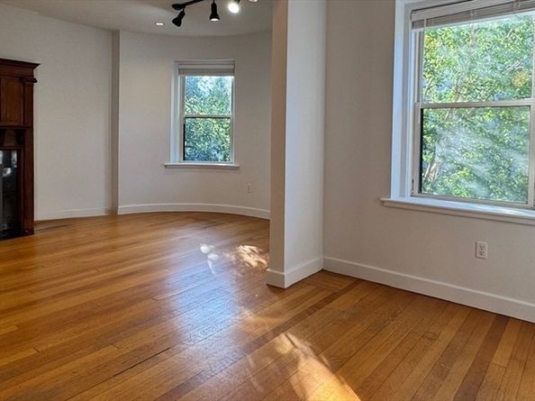 159 St. Botolph St. 3, Boston MA 02115