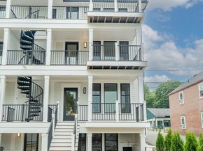 182 Merrimac St 1, Newburyport MA 01950