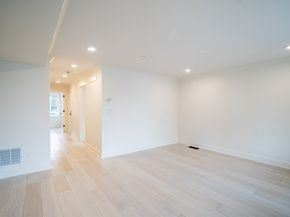 182 Merrimac St 1, Newburyport MA 01950