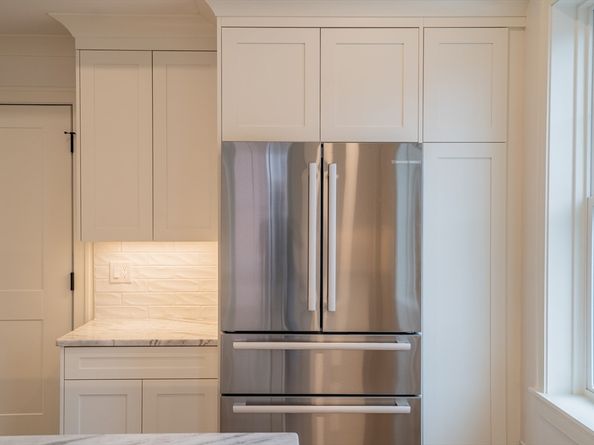 182 Merrimac St 1, Newburyport MA 01950