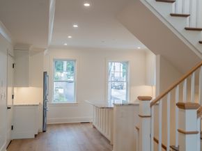 182 Merrimac St 1, Newburyport MA 01950
