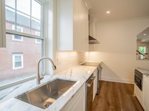 182 Merrimac St 1, Newburyport MA 01950