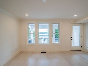182 Merrimac St 1, Newburyport MA 01950