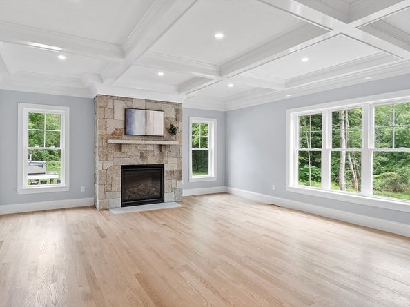 192 Tahattawan, Littleton MA 01460