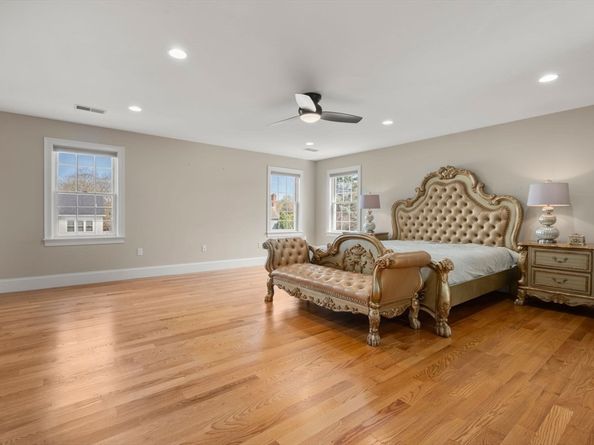50 Sterling Rd, Needham MA 02492