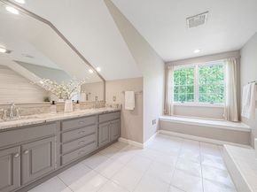 9 Powder Hill Way 9, Westborough MA 01581