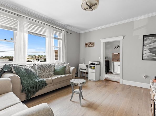 600 Shirley St 1, Winthrop MA 02152